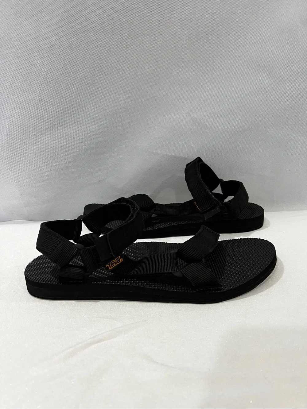 Teva Mens Original Universal Sandal Size 10 USA Black Adjustable Straps Comfy